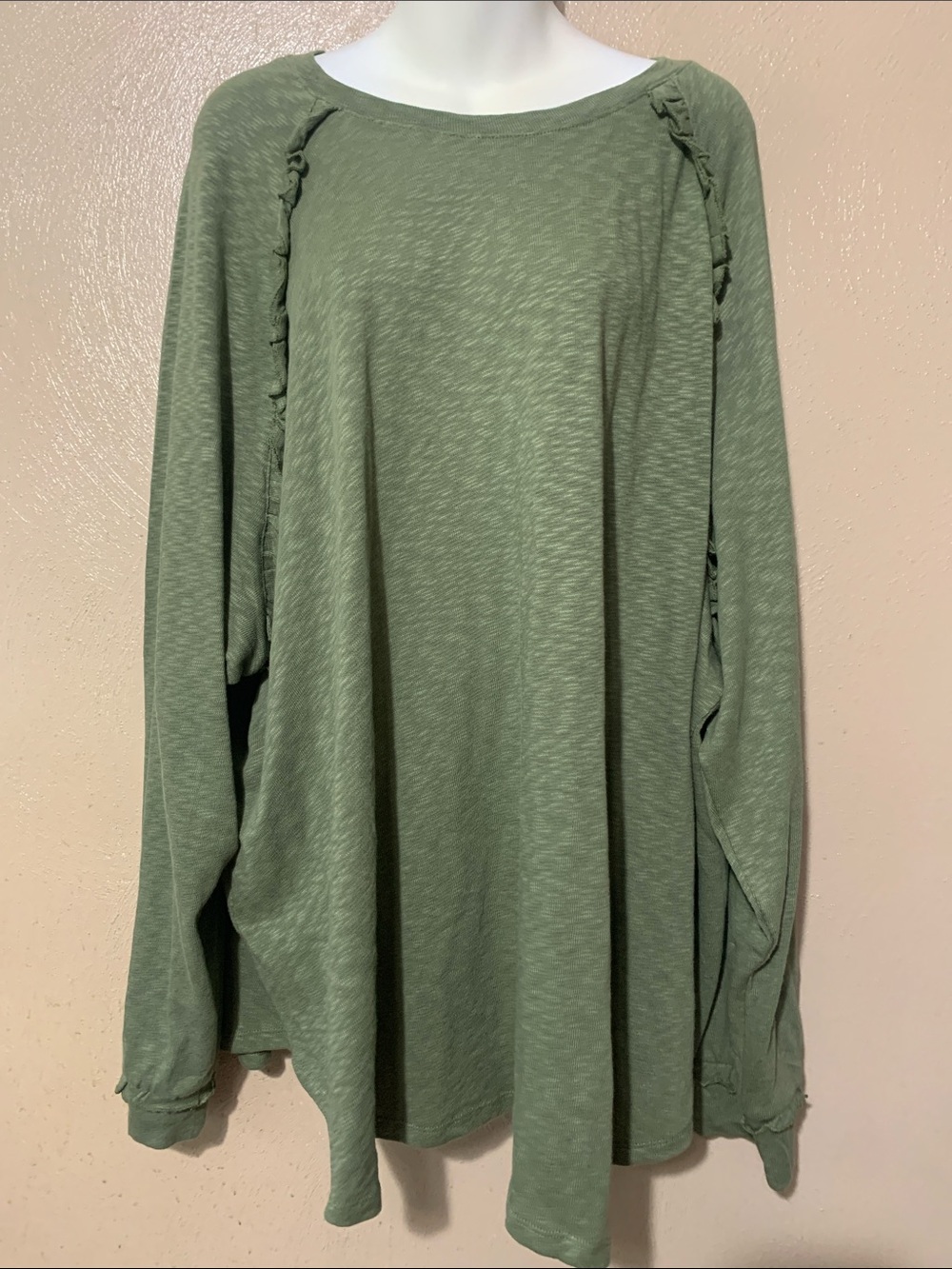 Torrid size 6X Relaxed Olive Green Ruffle-Trim Long Sleeve Top NWT